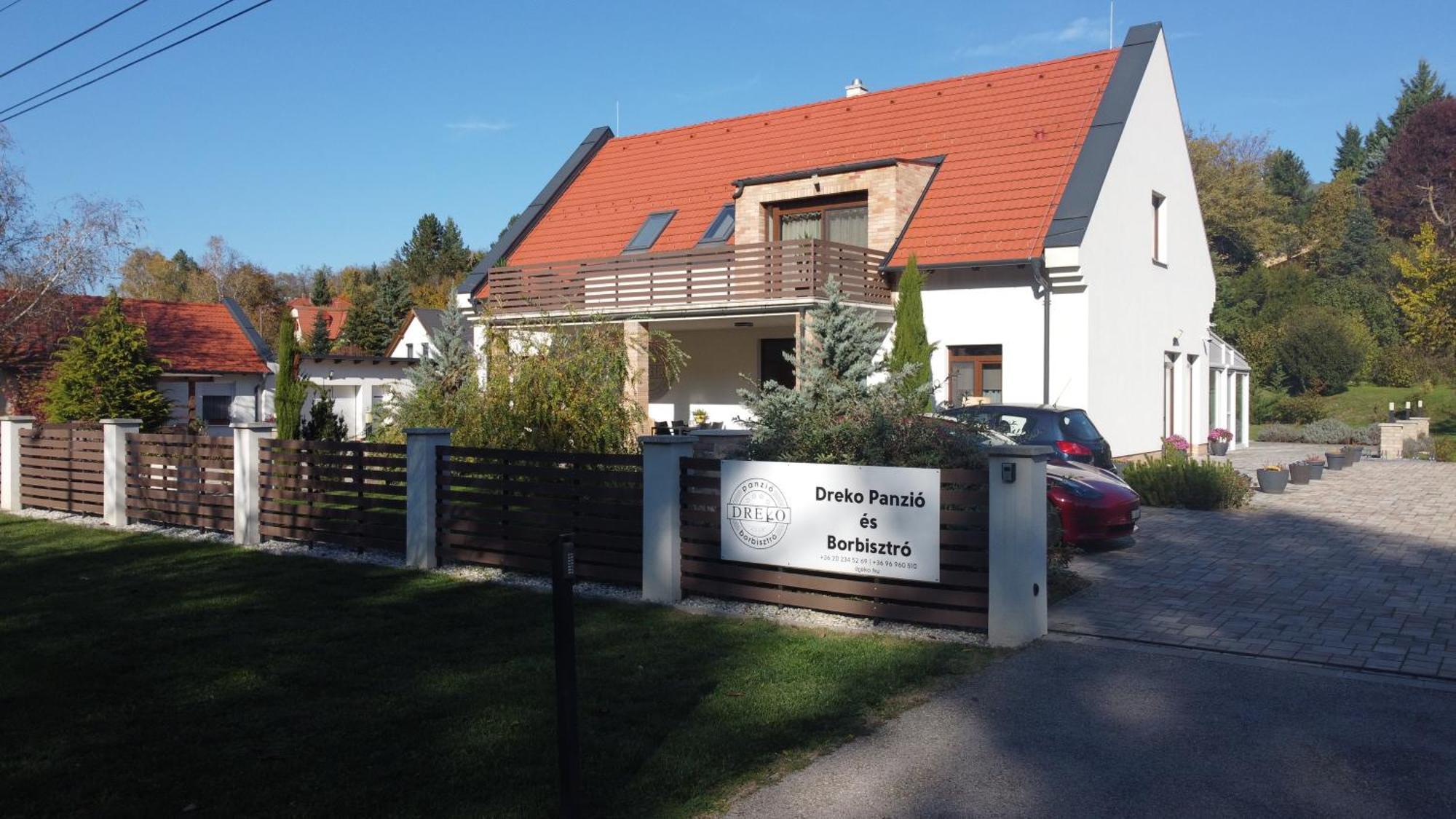 Dreko Panzió&Borbisztró Gyorujbarat Exterior foto