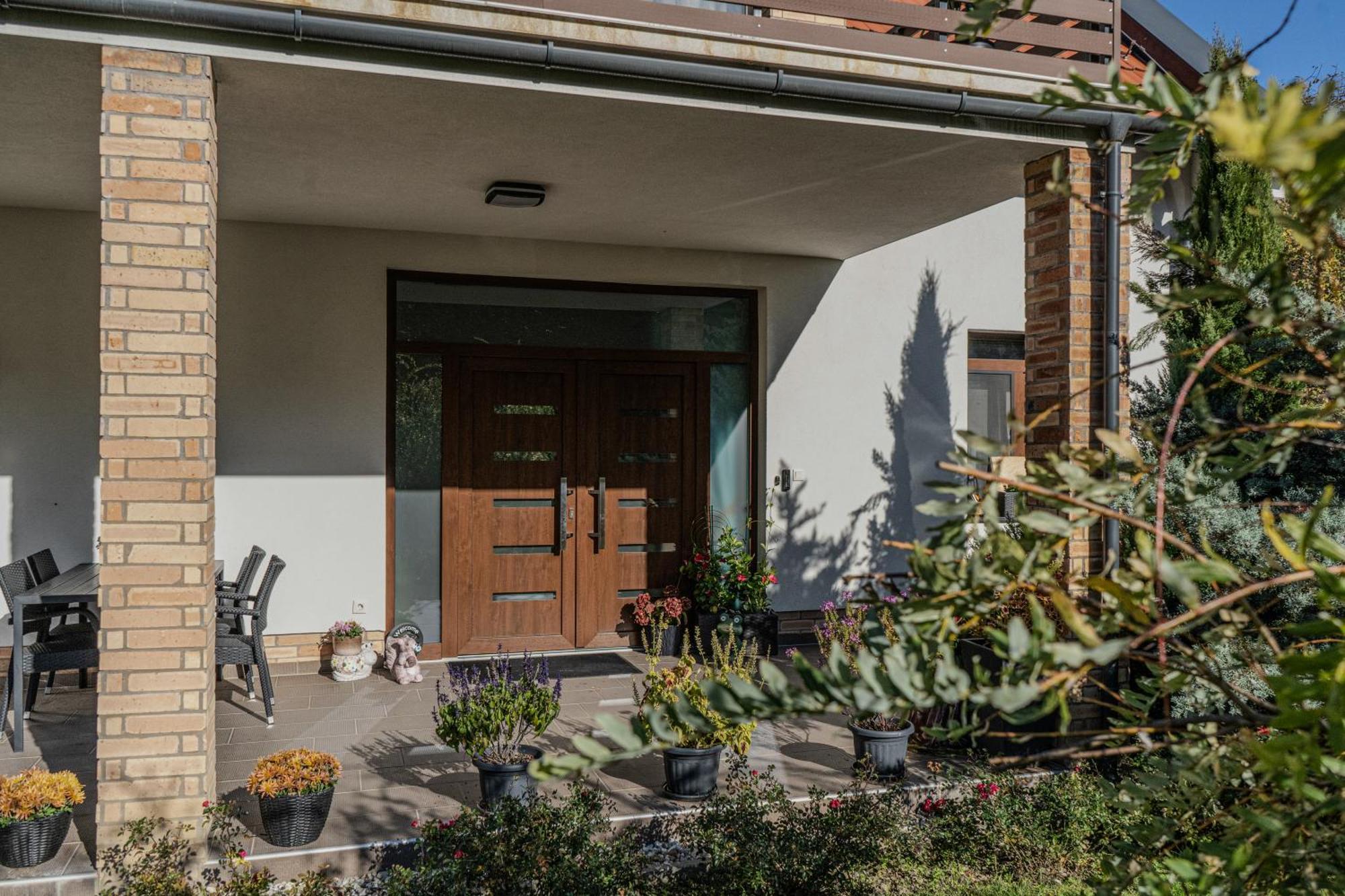 Dreko Panzió&Borbisztró Gyorujbarat Exterior foto