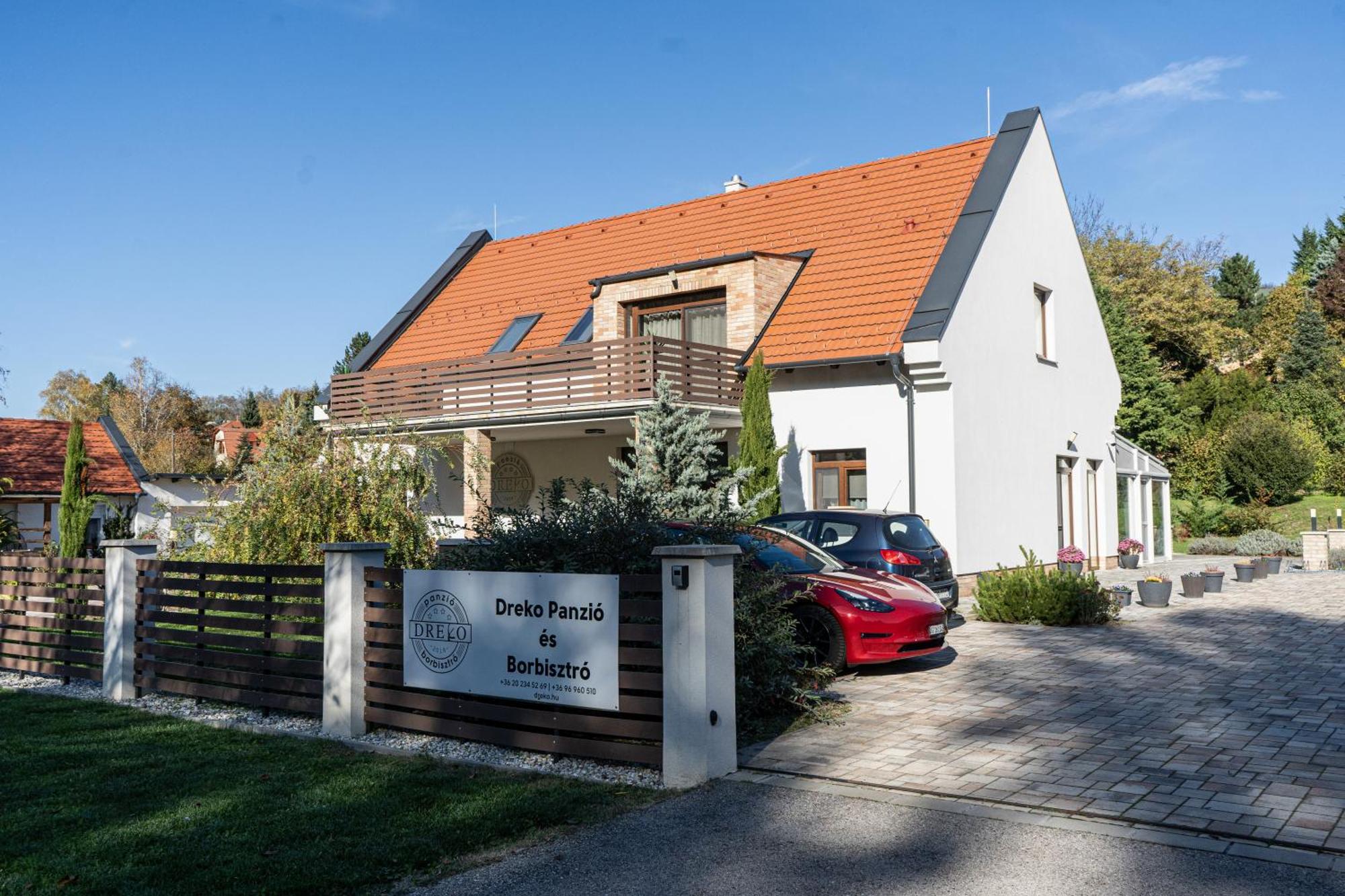 Dreko Panzió&Borbisztró Gyorujbarat Exterior foto